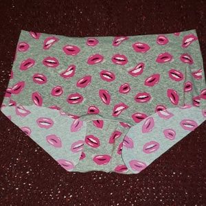 Nwot vs boyshort panties